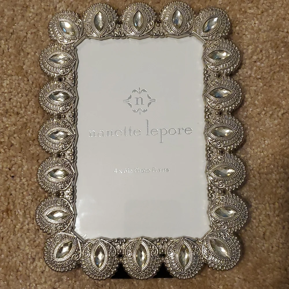 Picture frame - Picture 2 of 4